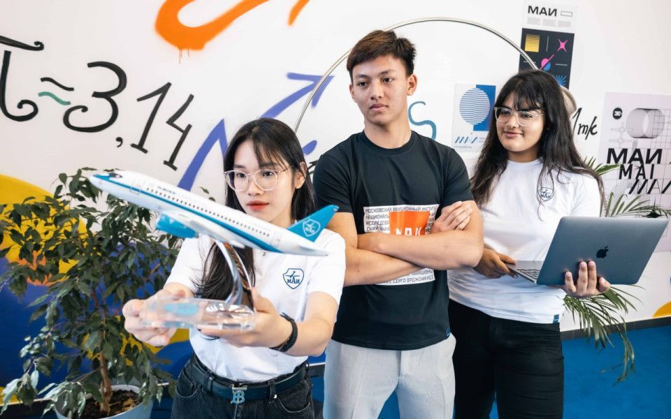 Почти 800 иностранцев стали студентами МАИ в 2025 году